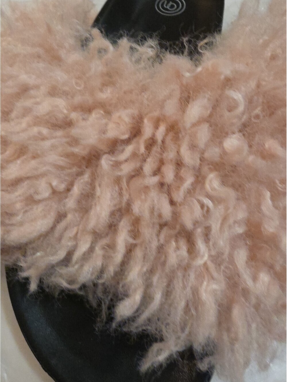 Urban Outfitters Winter Pink Faux Fur Warm Slipers Open Toe Size 8 - Picture 3 of 6